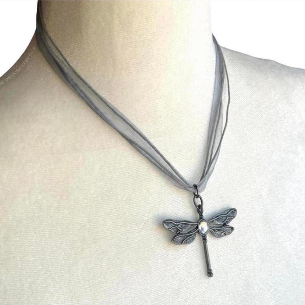 Beautiful  Dragonfly Pendant with Silver / Gray Ribbon Necklace - New